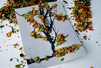 Изготовление аппликации дерево из кусочков листьев